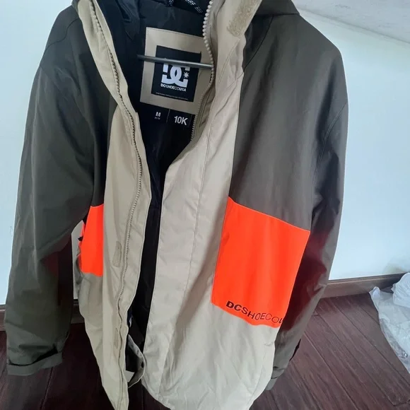DC Defy Snowboard Jacket 2023 - Picture 2 of 7